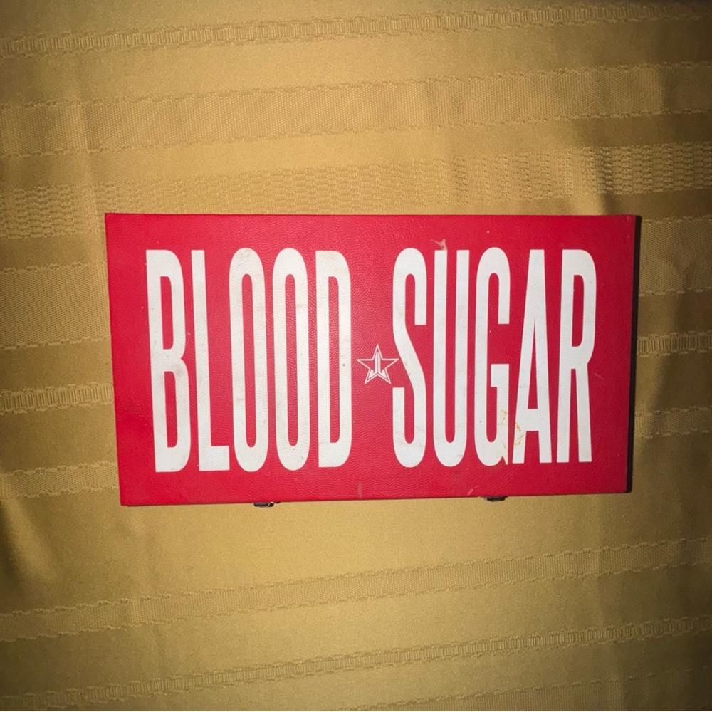 Jeffree Star Blood Sugar Palette - Bold Red